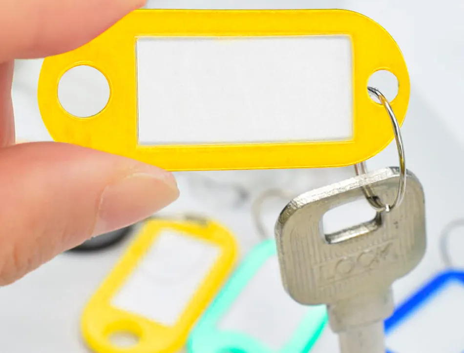 Porte-clés q-connect porte-étiquette plastique 50x22mm coloris jaune présentoir 100 unités