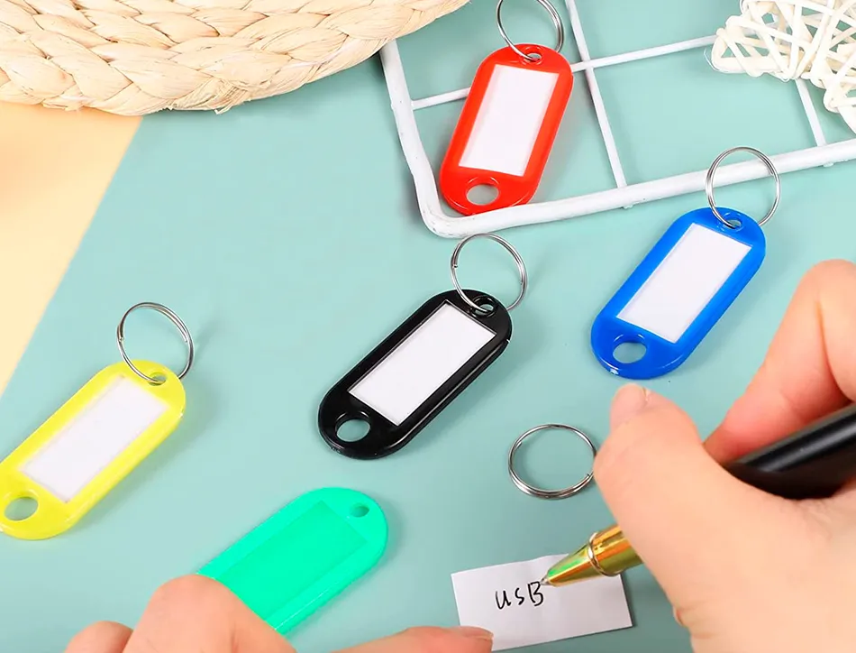 Porte-clés q-connect porte-étiquette plastique 50x22mm coloris noir présentoir 100 unités