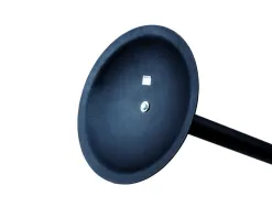 Porte-manteaux maulaura 4 pateres acier laque et hetre hauteur 180cm coloris noir