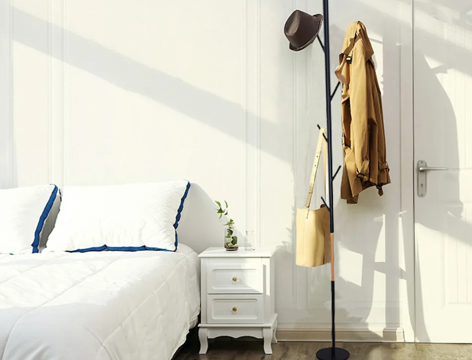 Porte-manteaux q-connect 5 pateres metallique details en bois hauteur 177cm