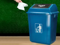 Poubelle q-connect plastique couvercle basculant 58l 470x330x760mm coloris bleu