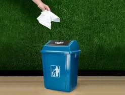 Poubelle q-connect plastique couvercle basculant ouverture facile 2 poignees 20l 340x240x450mm coloris bleu