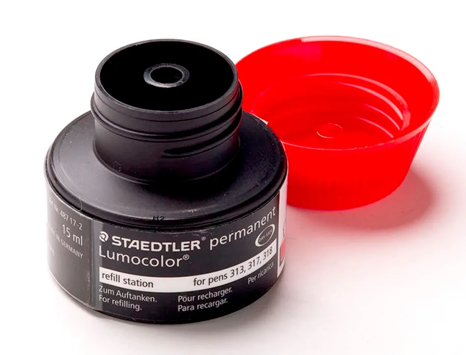 Recharge feutre permanent staedtler lumocolor 487 17 pour feutres 313/314/317/318 flacon 15ml coloris rouge