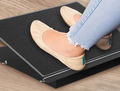 Repose-pieds métallique q-connect ajustable 415x326x103mm