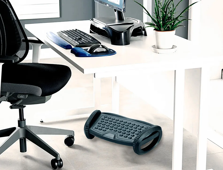 Repose-pieds plastique q-connect ajustable avec fonction de balancement 417x225x135mm