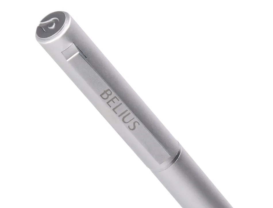 Roller belius unstoppable monochrome aluminium encre noire coloris argent dans coffret cadeau