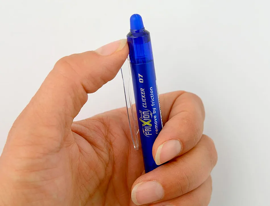 Roller pilot frixion point clicker a encre thermosens rechargeable pointe moy noir/bleu/rouge/bleu etui 4