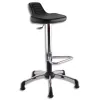 Siege assis debout assise pivotante en pu pietement et repose pieds chrome coloris noir