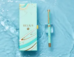 Stylo-bille belius aqua aluminium details et attributs or encre bleue coloris turquoise dans coffret cadeau