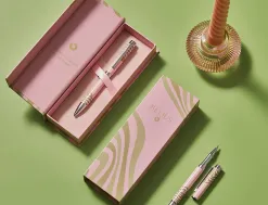 Stylo-bille belius ink dreams aluminium attributs argent encre bleue coloris rose ondulations vert matcha coffret cadeau