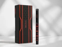 Stylo-bille belius legacy aluminium encre bleue design triangle rouge corps noir boite design