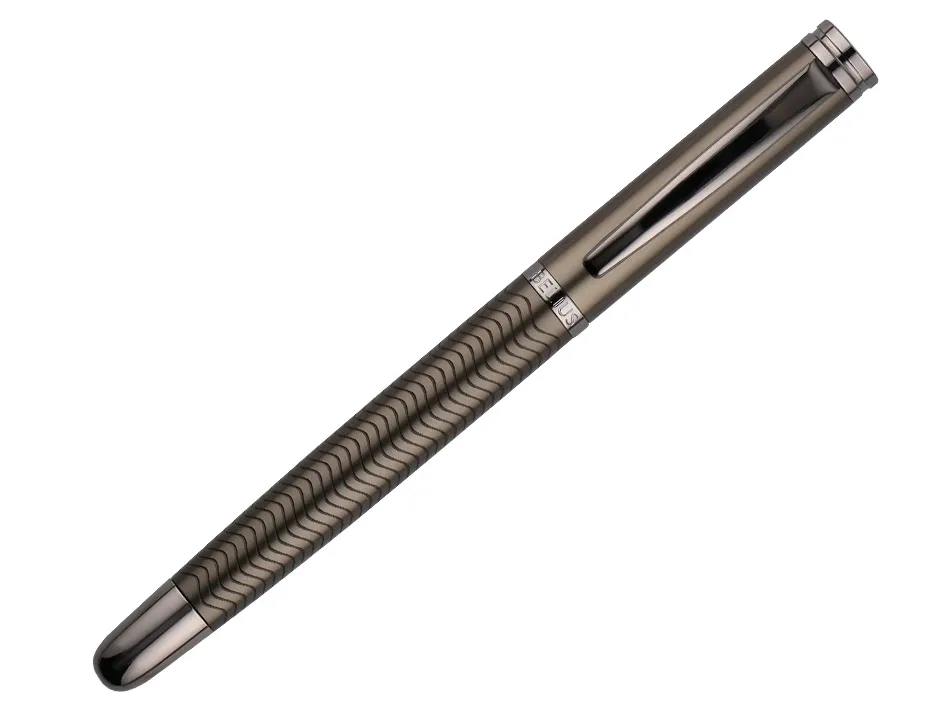 Stylo-bille belius neptuno aluminium texture ondulee attributs gun encre bleue coloris kaki dans coffret cadeau