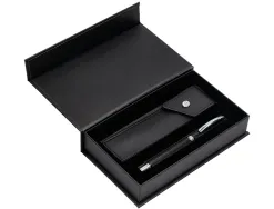 Stylo-bille etui simili cuir belius turbo alum. texture pointillee attributs argent encre bleue col. noir coffret cadeau