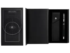 Stylo-bille etui simili cuir belius turbo alum. texture pointillee attributs argent encre bleue col. noir coffret cadeau