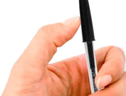 Stylo-bille q-connect écriture moyenne 0.7mm encre classique bille indéformable capuchon couleur encre noir