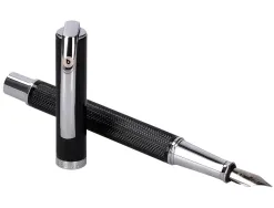 Stylo-plume etui simili cuir belius turbo alum. texture pointillee attributs argent encre bleue col. noir coffret cadeau