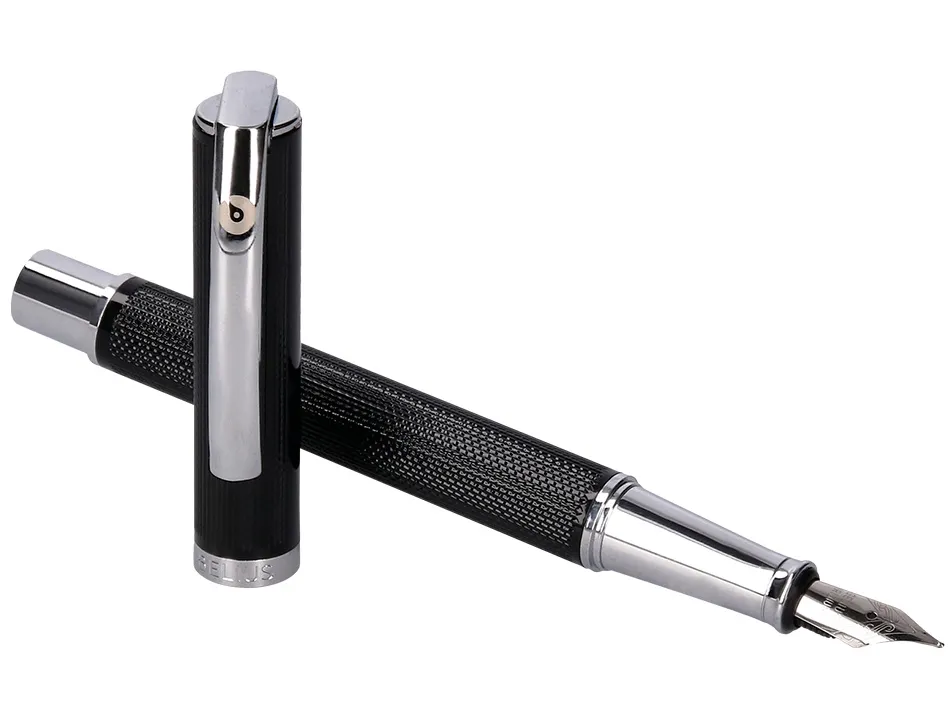 Stylo-plume etui simili cuir belius turbo alum. texture pointillee attributs argent encre bleue col. noir coffret cadeau