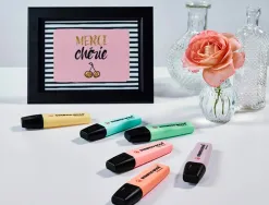 Surligneur stabilo boss pastel tracé 2/5mm pointe biseautée encre universelle base eau résistante lumière soupçon rose