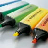 Surligneur stabilo boss tracé 2/5mm pointe biseautée encre universelle base eau résistante lumière coloris lavande