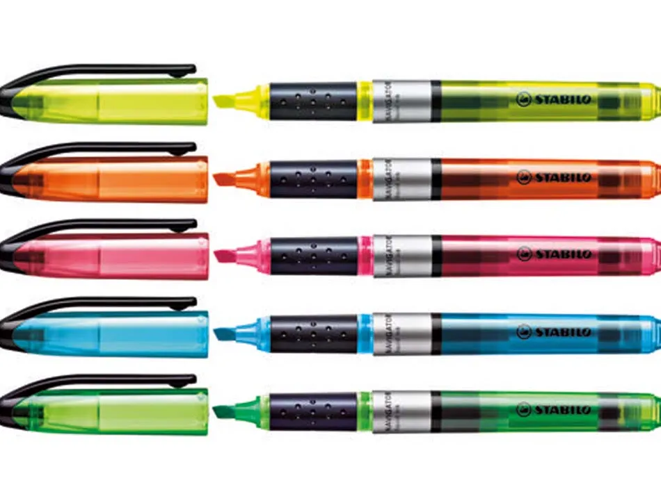Surligneur stabilo navigator modèle poche clip résistance intense lumière couleurs assorties pochette 4 unités