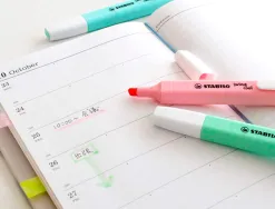 Surligneur stabilo swing cool pastel edition format stylo pointe biseautee trace 1/4mm clip coloris petale de rose