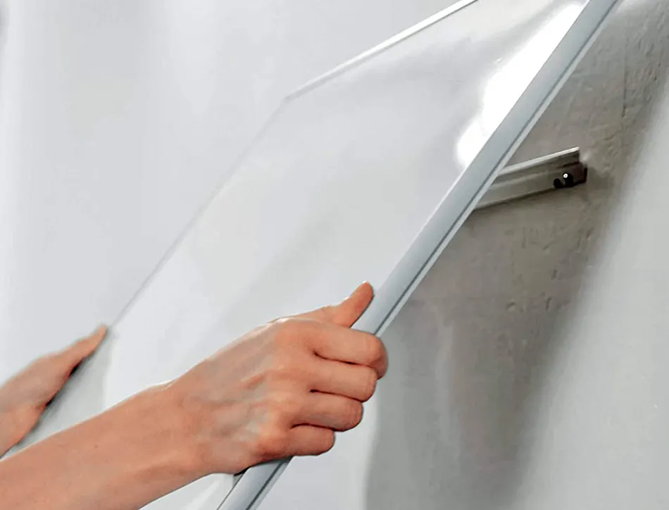 Tableau blanc nobo widescreen 40" emaille cadre mince systeme invisamount fixation masquee 89x50cm