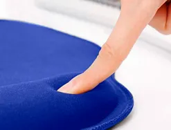 Tapis souris q-connect repose-poignet ergonomique mousse grand confort facilement nettoyable coloris bleu