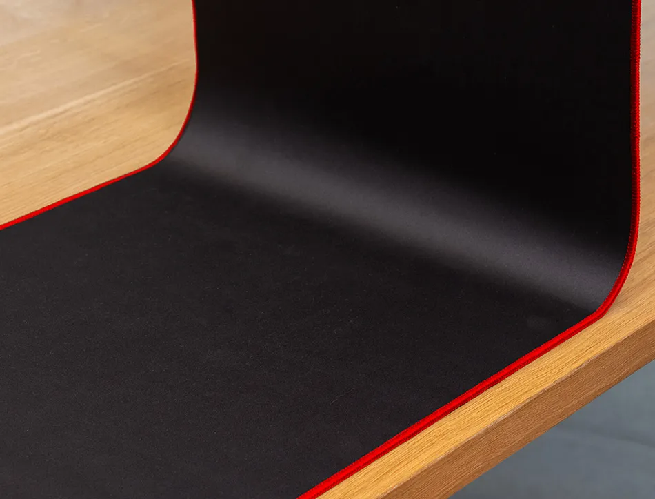 Tapis souris q-connect xxl 900x400mm coloris noir avec bord rouge
