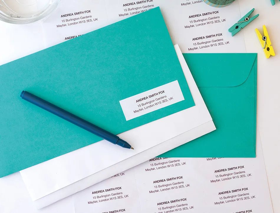 Étiquette adhésive q-connect 70x25mm coins droits imprimante jet d'encre laser copieur boîte 100 feuilles 3300 unités