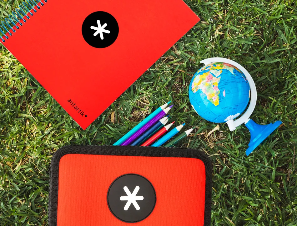 Trousse garnie antartik 3 compartiments 36 pieces rouge