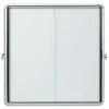 Vitrine portes coulissantes nobo verre épaisseur 4mm fond métallique magnétique cadre alum. anodisé 12f a4 141x76.6x6cm
